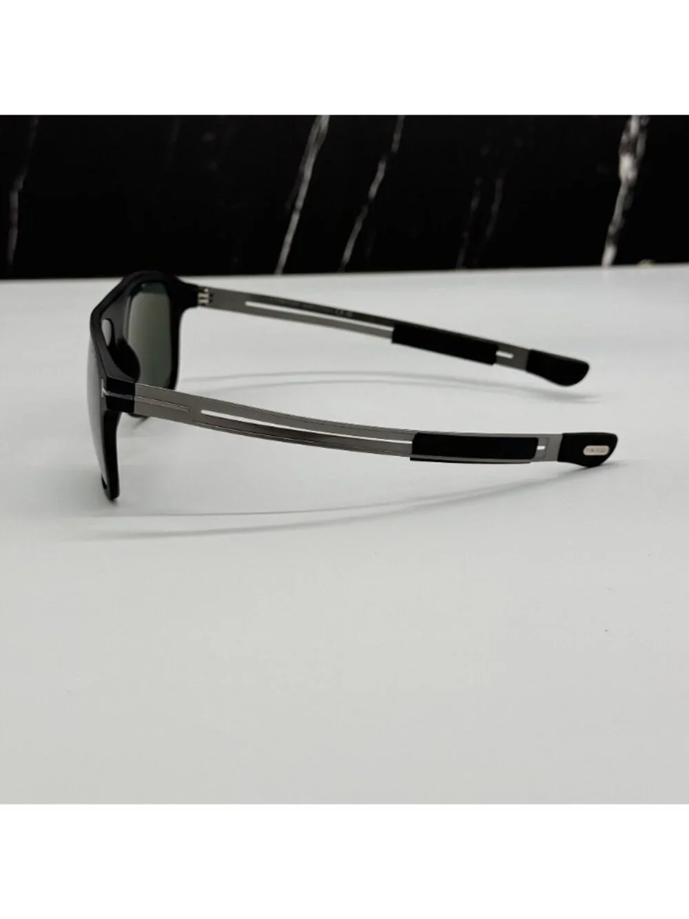 NEW TOM FORD TODD TF880 02V BLACK/GRAY UNISEX AVIATOR SUNGLASSES FT0880